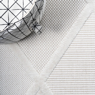 Salines Diamond Trellis Indoor/outdoor Area Rug
